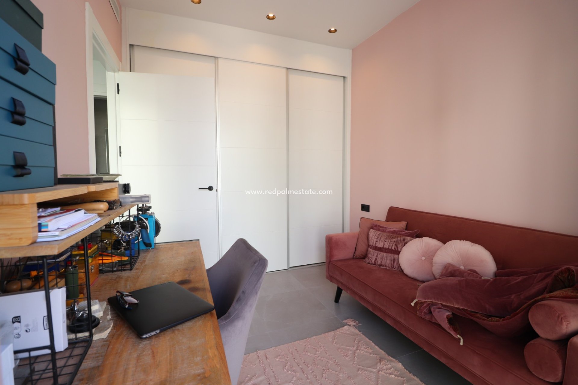 Resale - Town House -
Benijofar