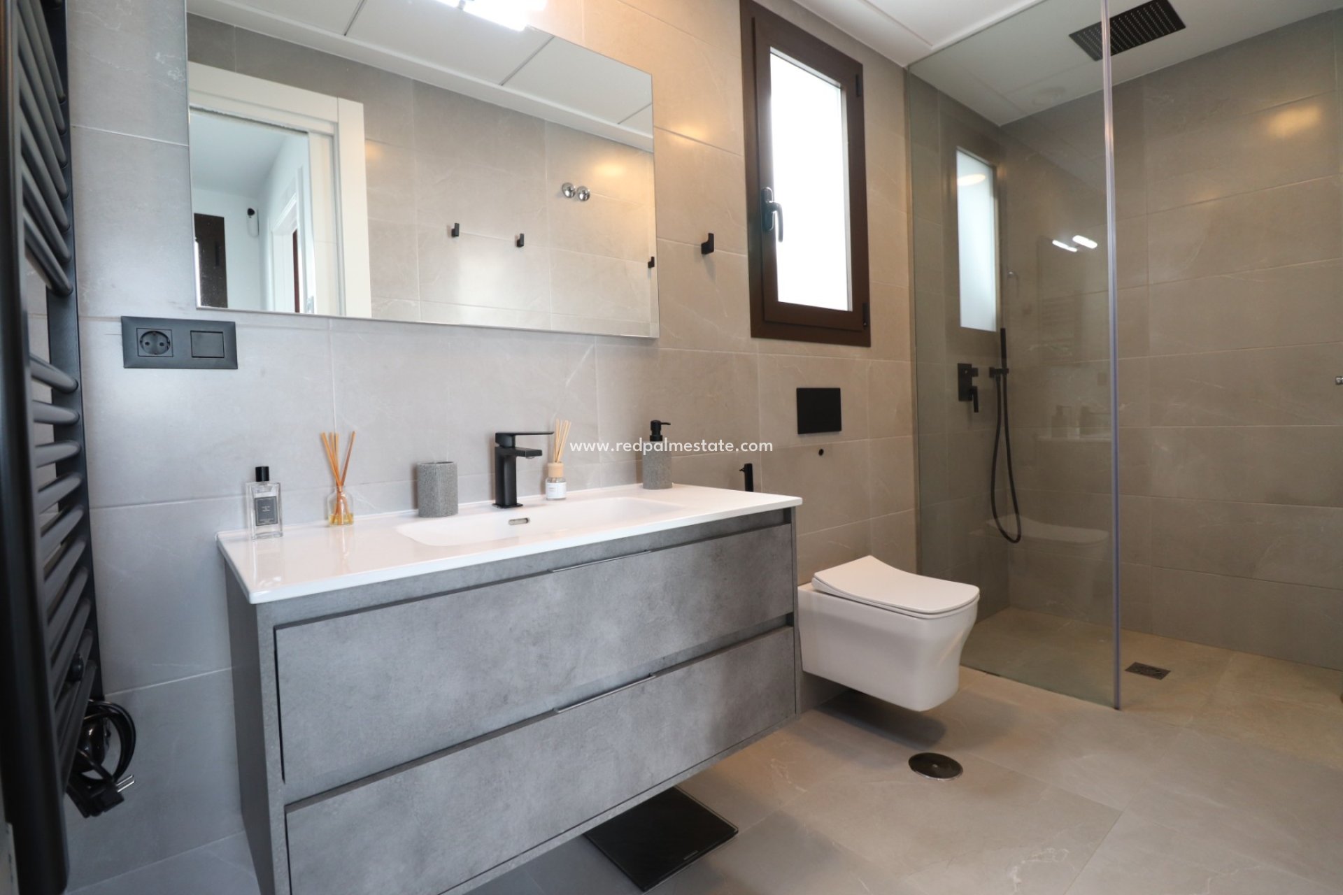 Resale - Town House -
Benijofar