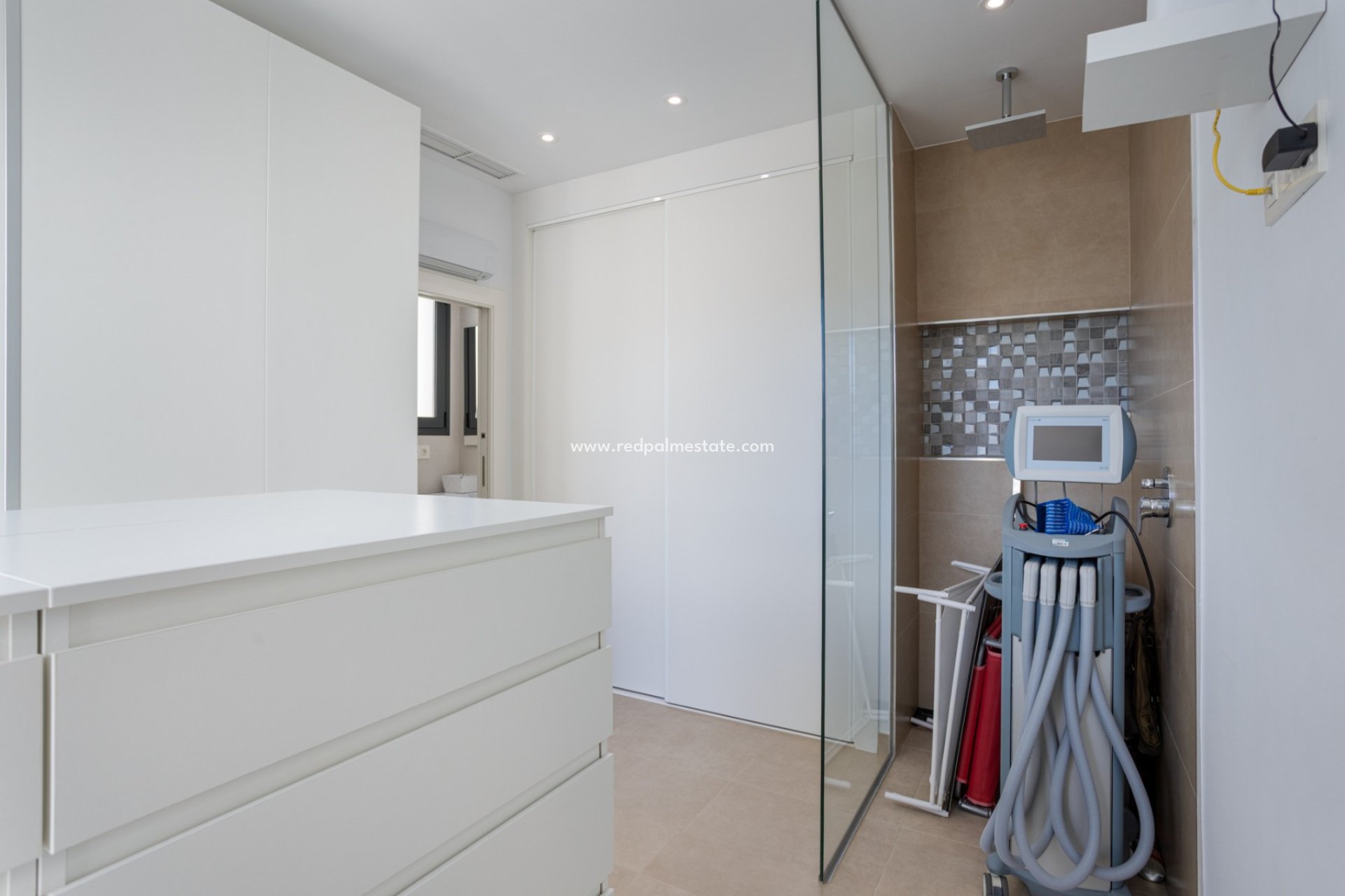 Resale - Town House -
Benijofar