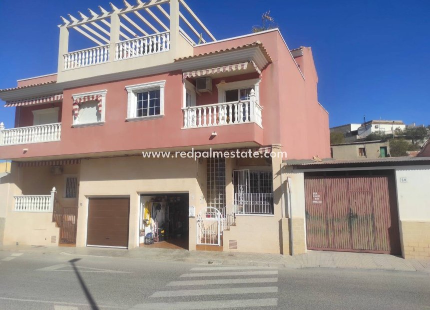 Resale - Town House -
Bigastro