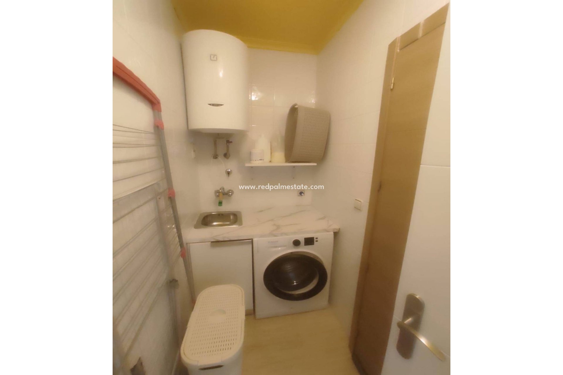 Resale - Town House -
Bigastro