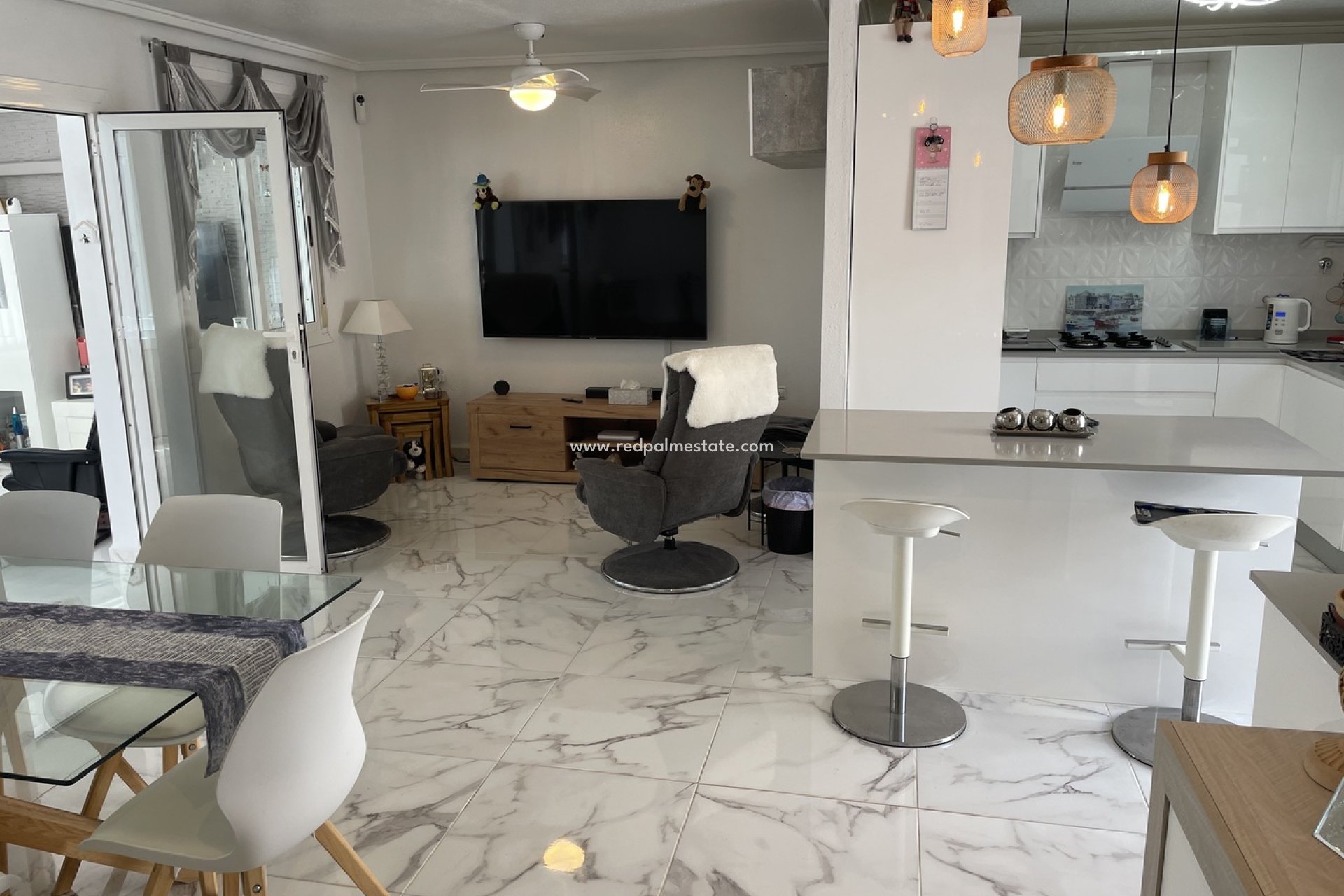 Resale - Town House -
Camposol - Inland