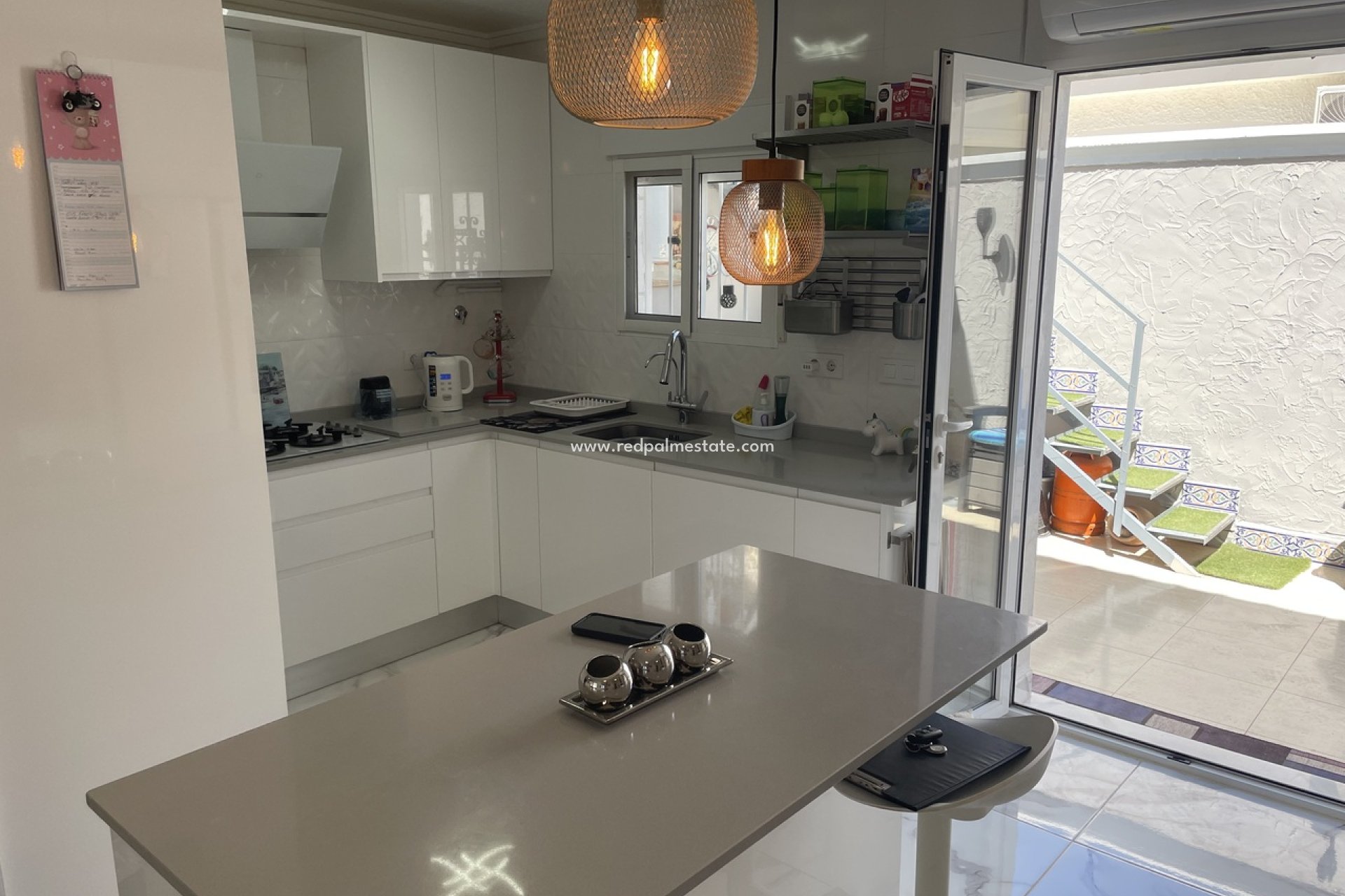 Resale - Town House -
Camposol - Inland