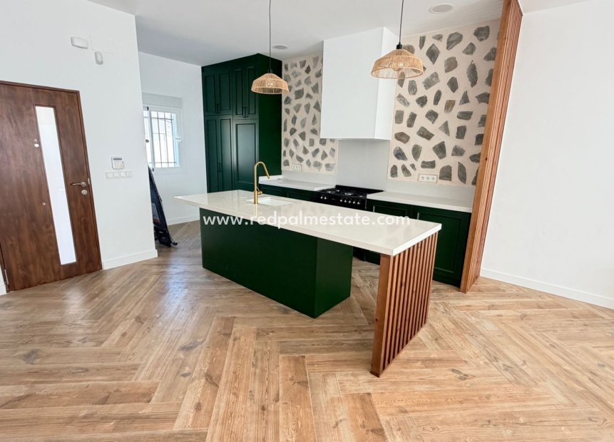 Resale - Town House -
Catral - Costa Blanca