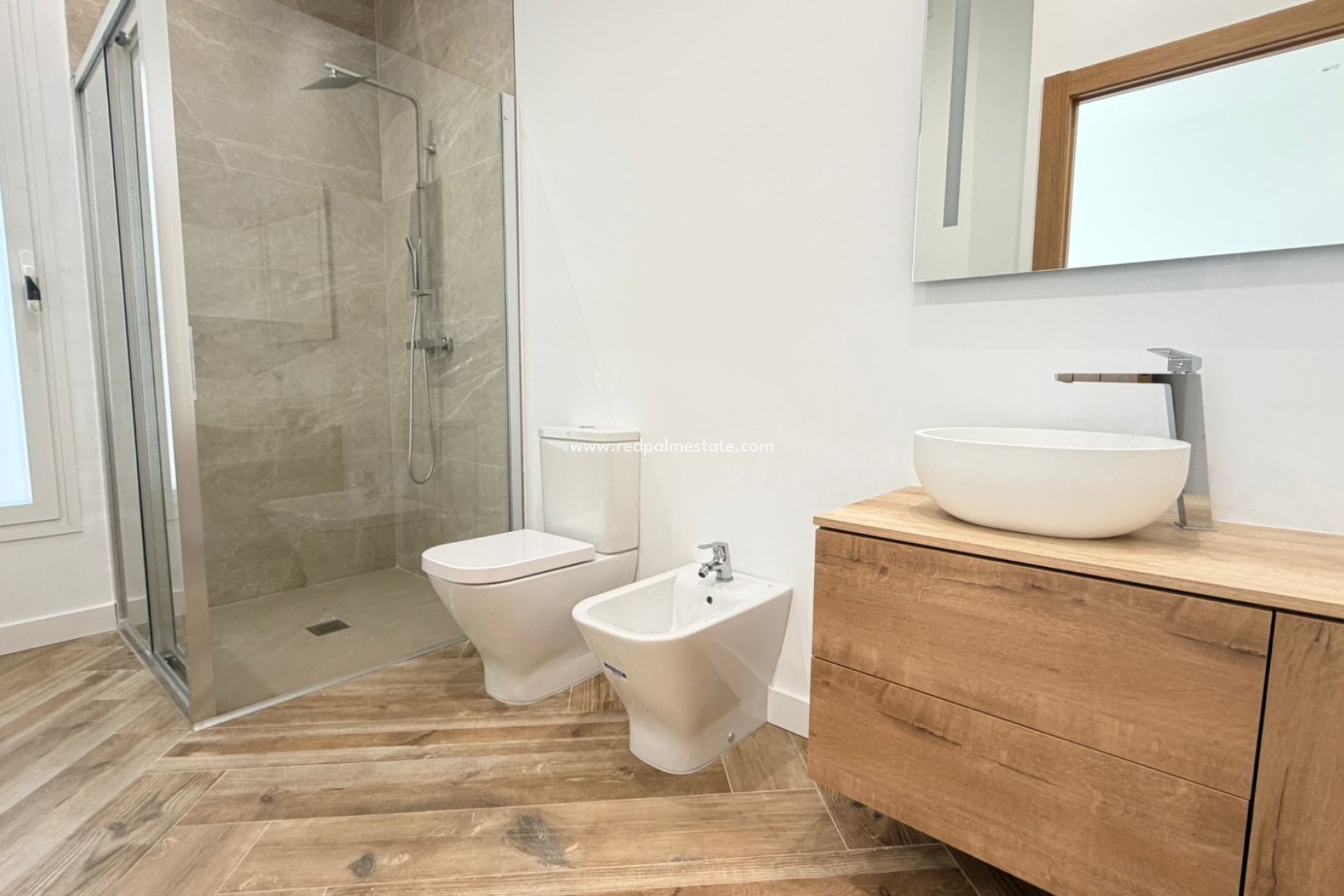 Resale - Town House -
Catral