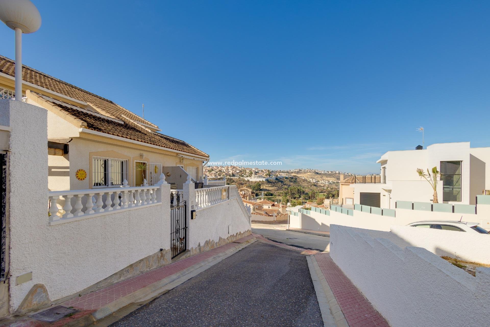 Resale - Town House -
Ciudad quesada - Costa Blanca