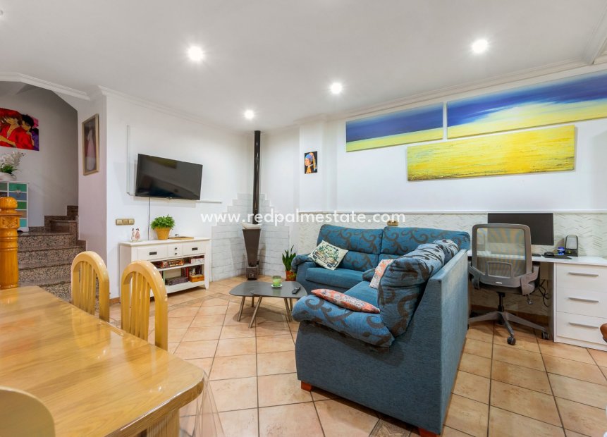 Resale - Town House -
Ciudad Quesada