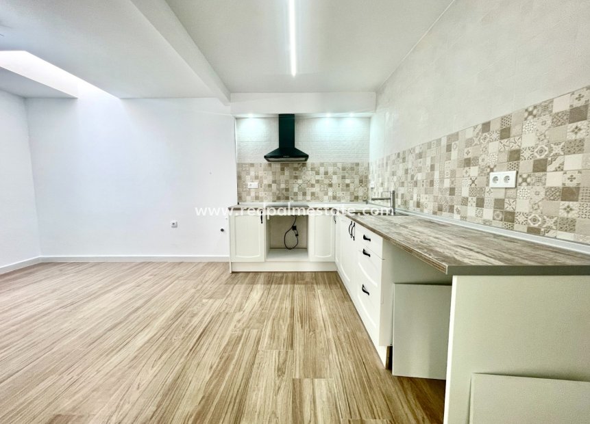 Resale - Town House -
Daya Vieja - Costa Blanca