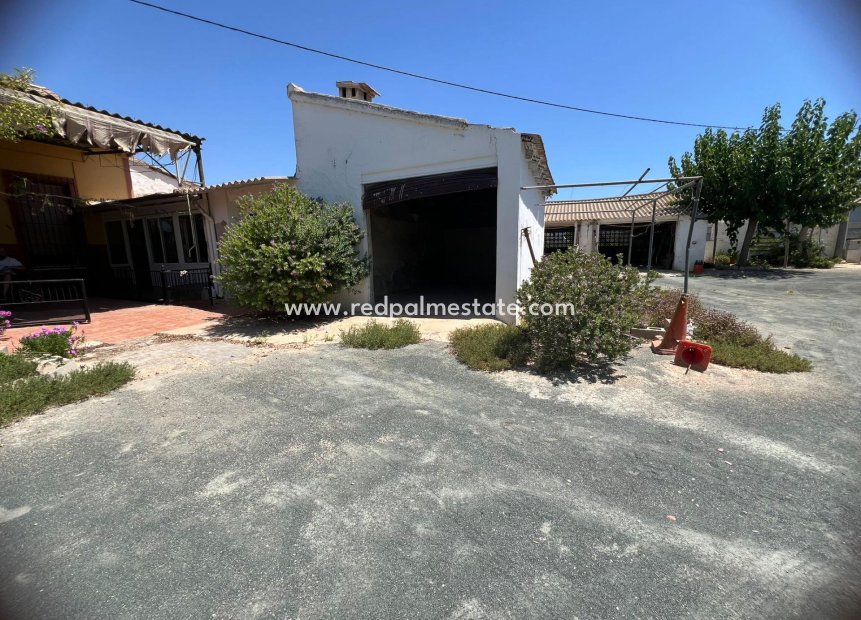 Resale - Town House -
Daya Vieja - Huerta