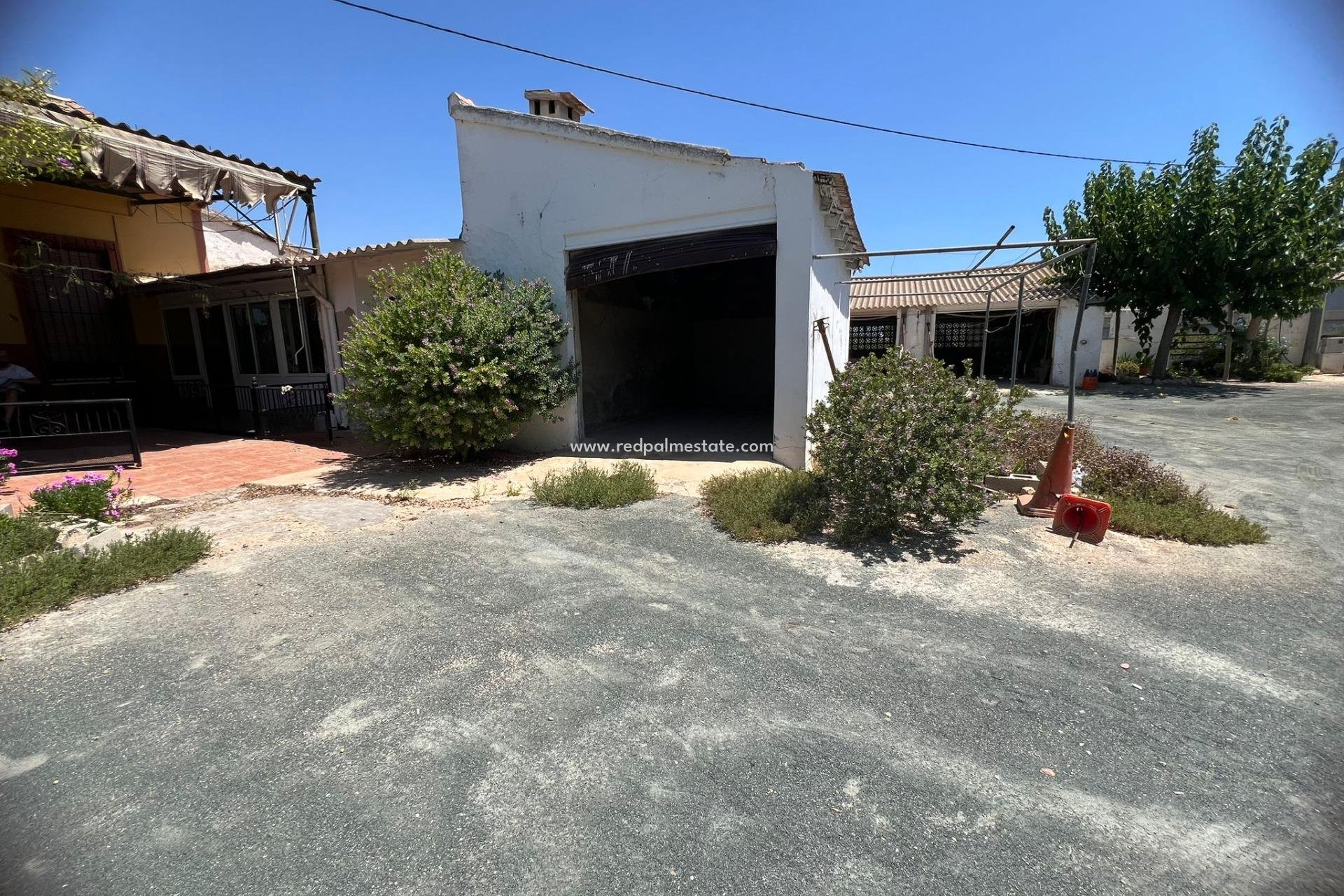 Resale - Town House -
Daya Vieja - Huerta