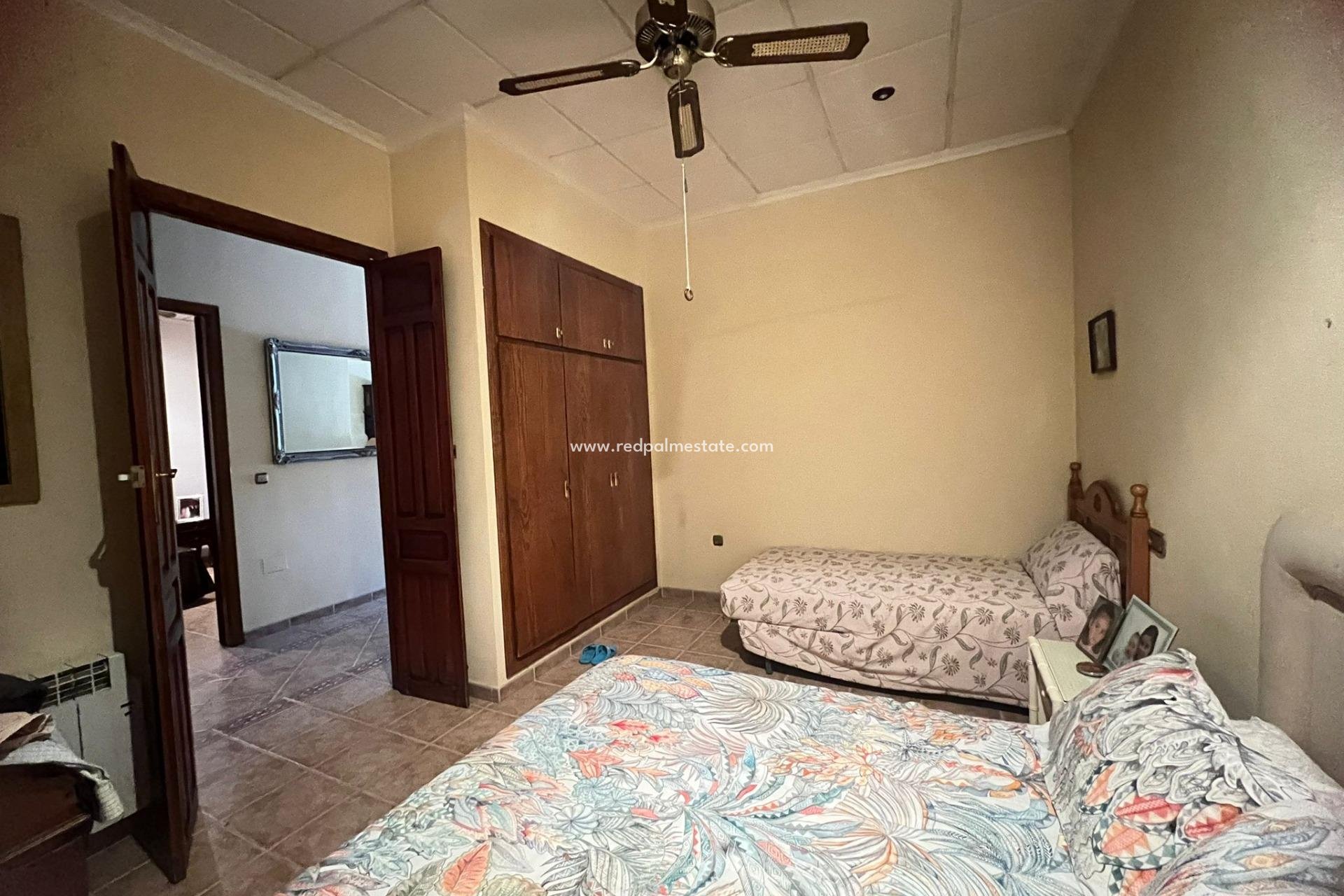 Resale - Town House -
Daya Vieja - Huerta