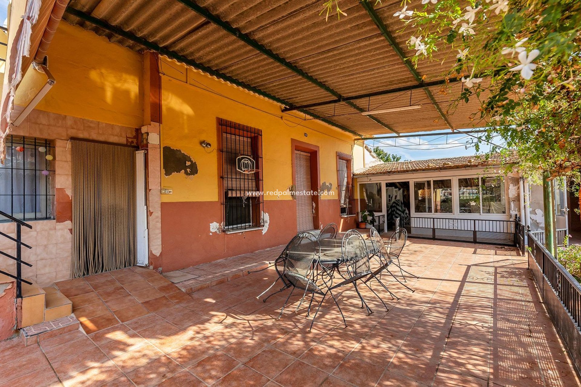 Resale - Town House -
Daya Vieja - Huerta