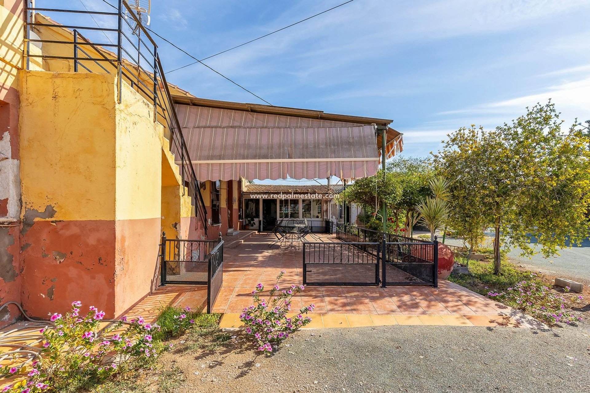 Resale - Town House -
Daya Vieja - Huerta