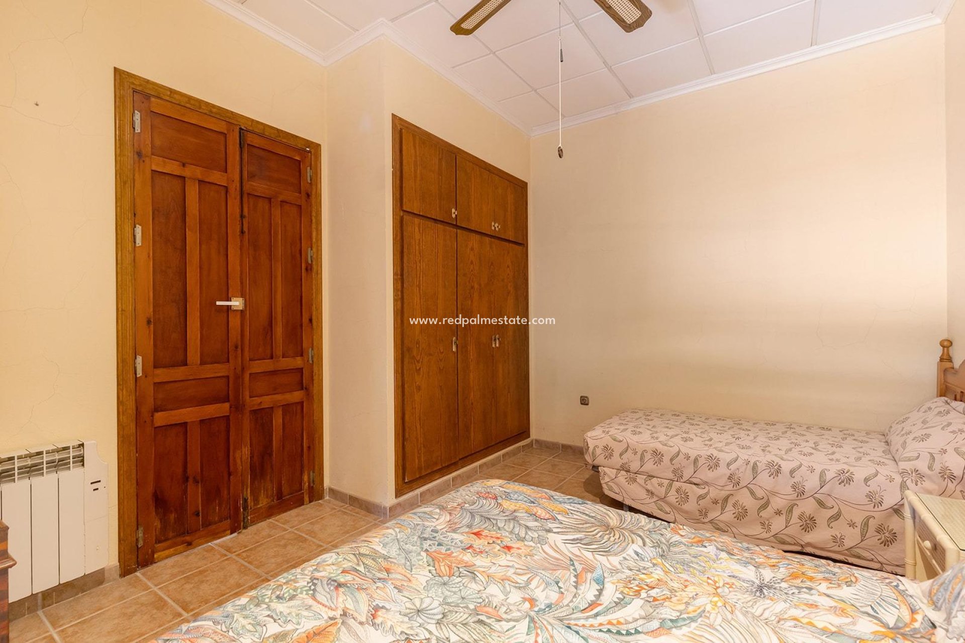 Resale - Town House -
Daya Vieja - Huerta