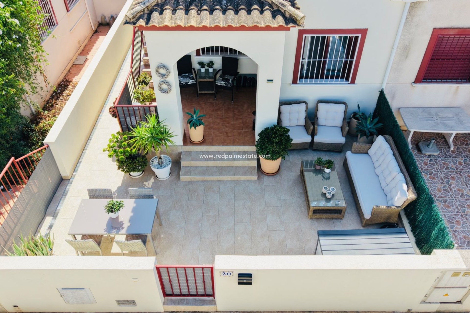 Resale - Town House -
Daya Vieja