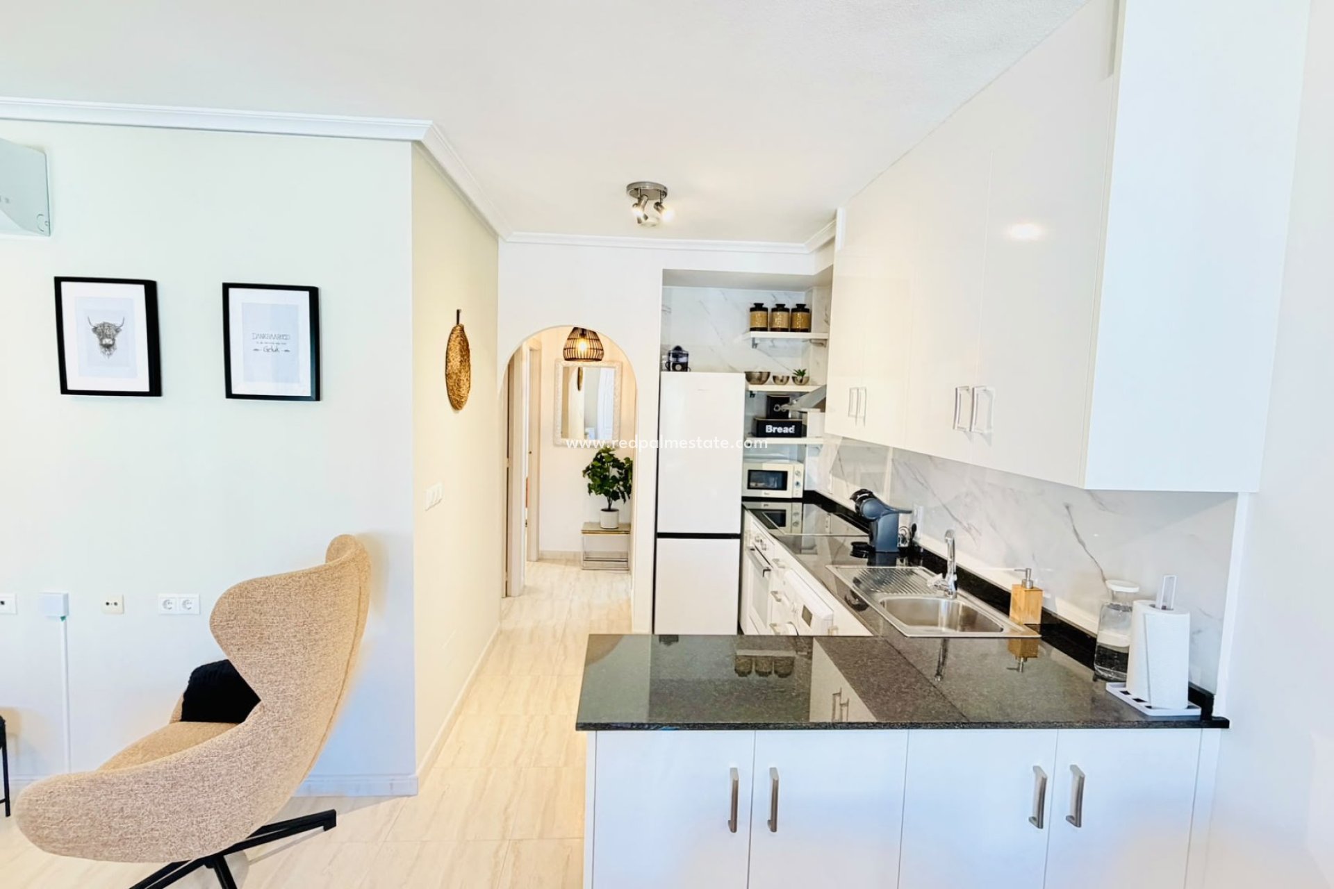 Resale - Town House -
Daya Vieja