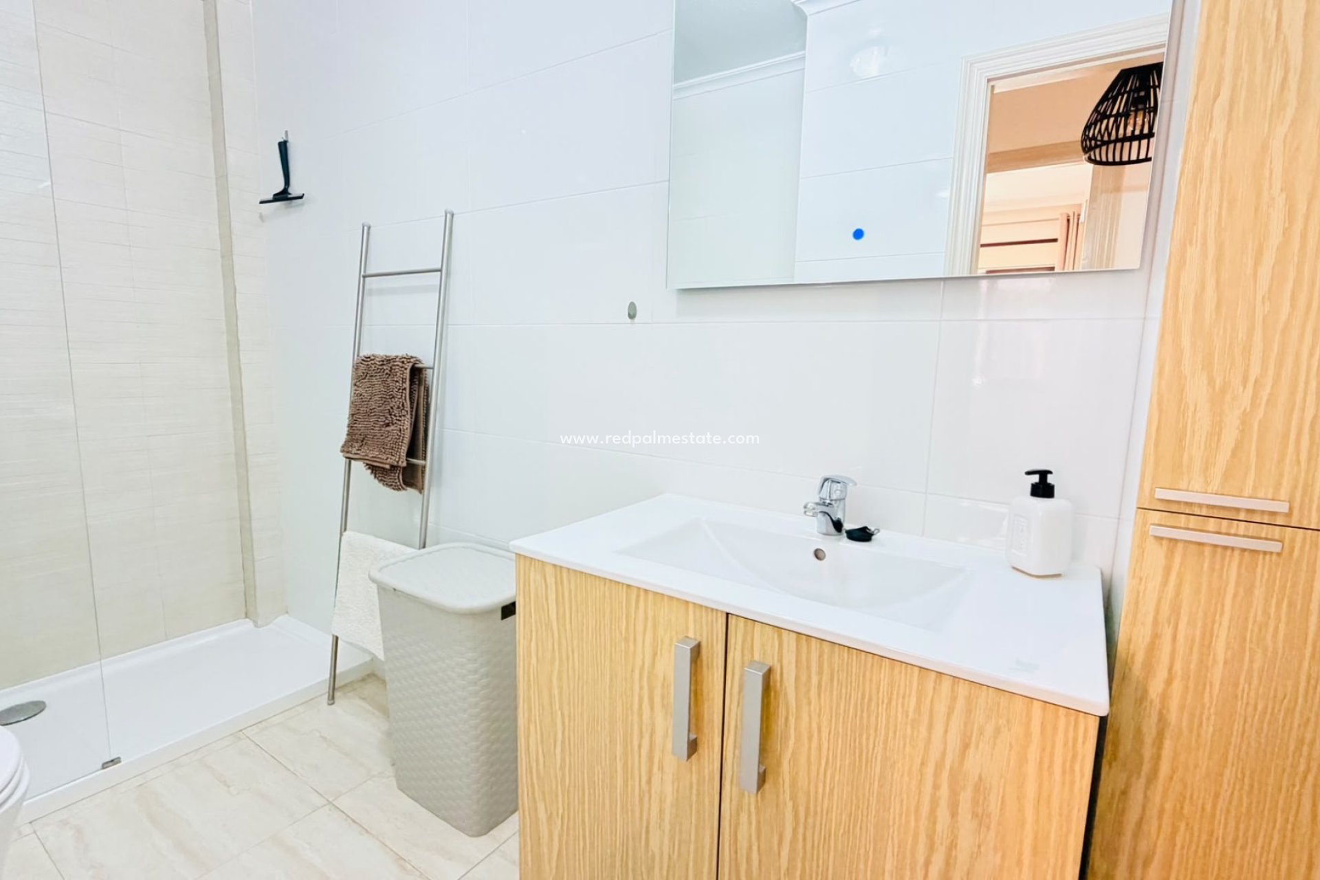 Resale - Town House -
Daya Vieja
