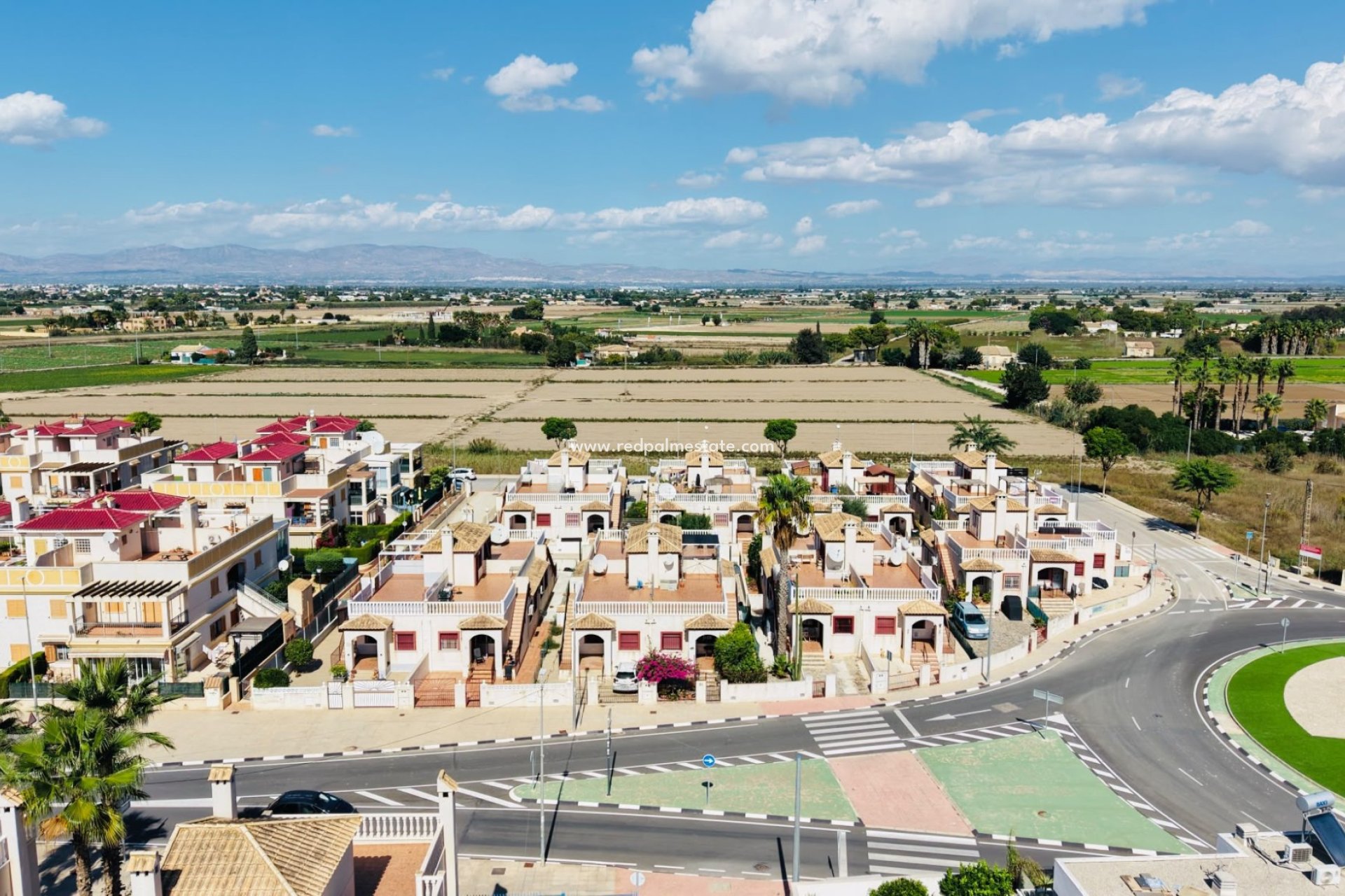 Resale - Town House -
Daya Vieja