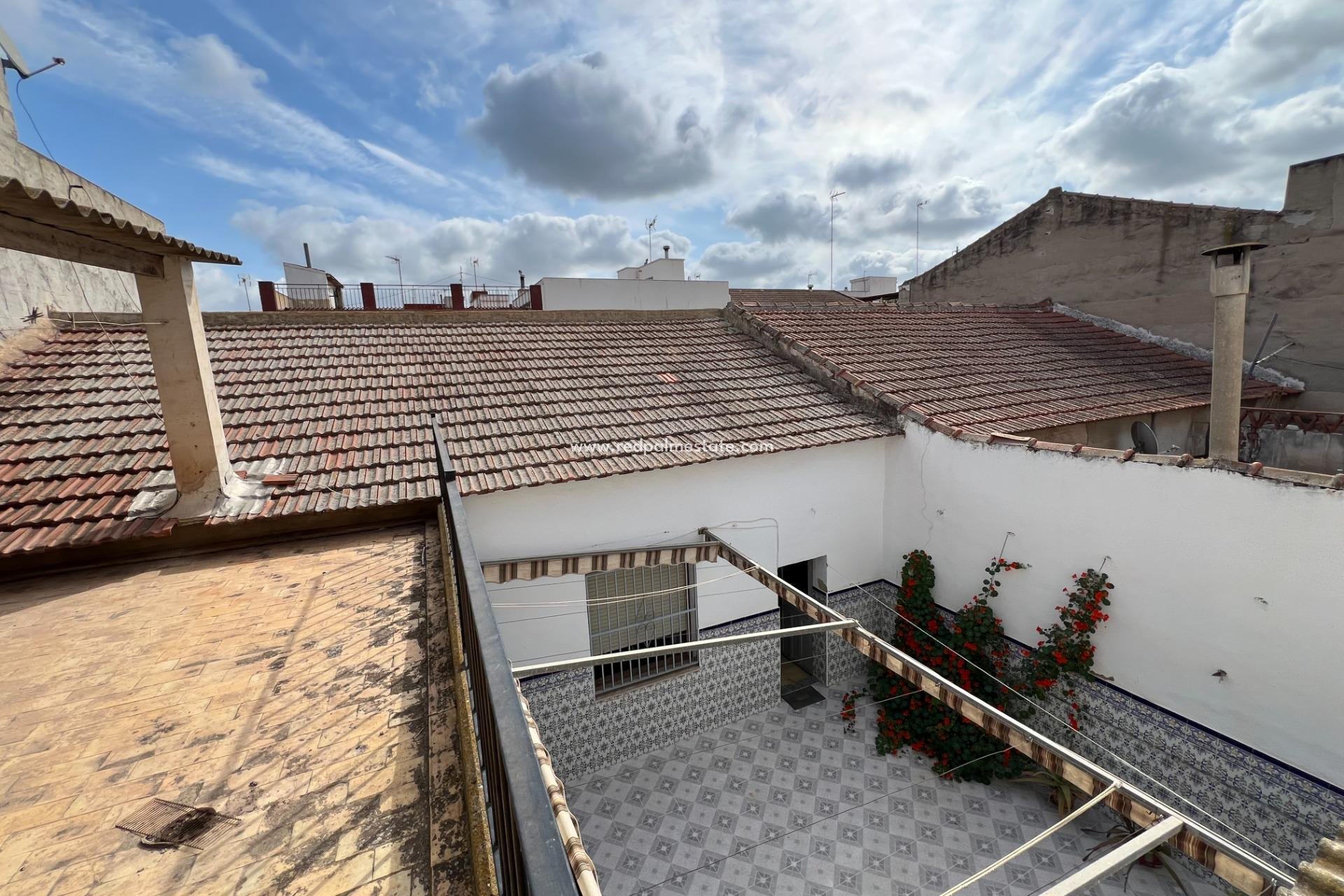 Resale - Town House -
Dolores - Centro