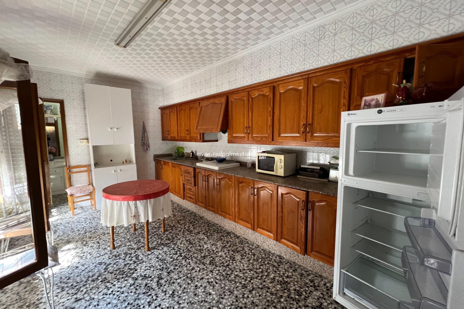 Resale - Town House -
Dolores - Centro