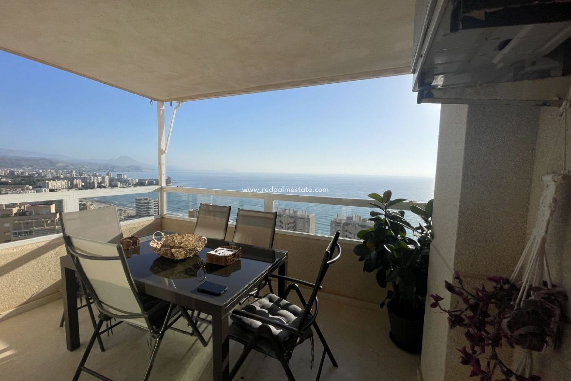 Resale - Town House -
El Campello - Costa Blanca