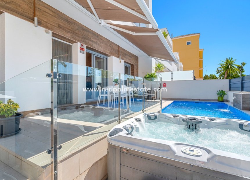 Resale - Town House -
Formentera del Segura