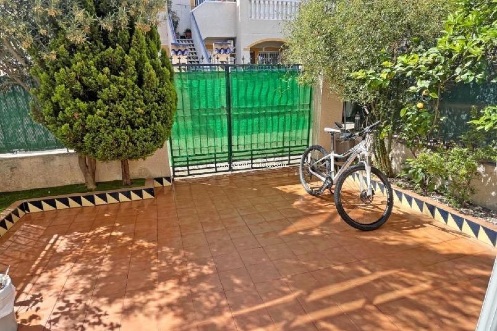 Resale - Town House -
Guardamar del Segura - El Edén - Los Estaños