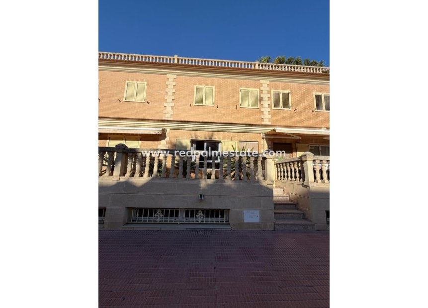 Resale - Town House -
Guardamar del Segura - Pueblo
