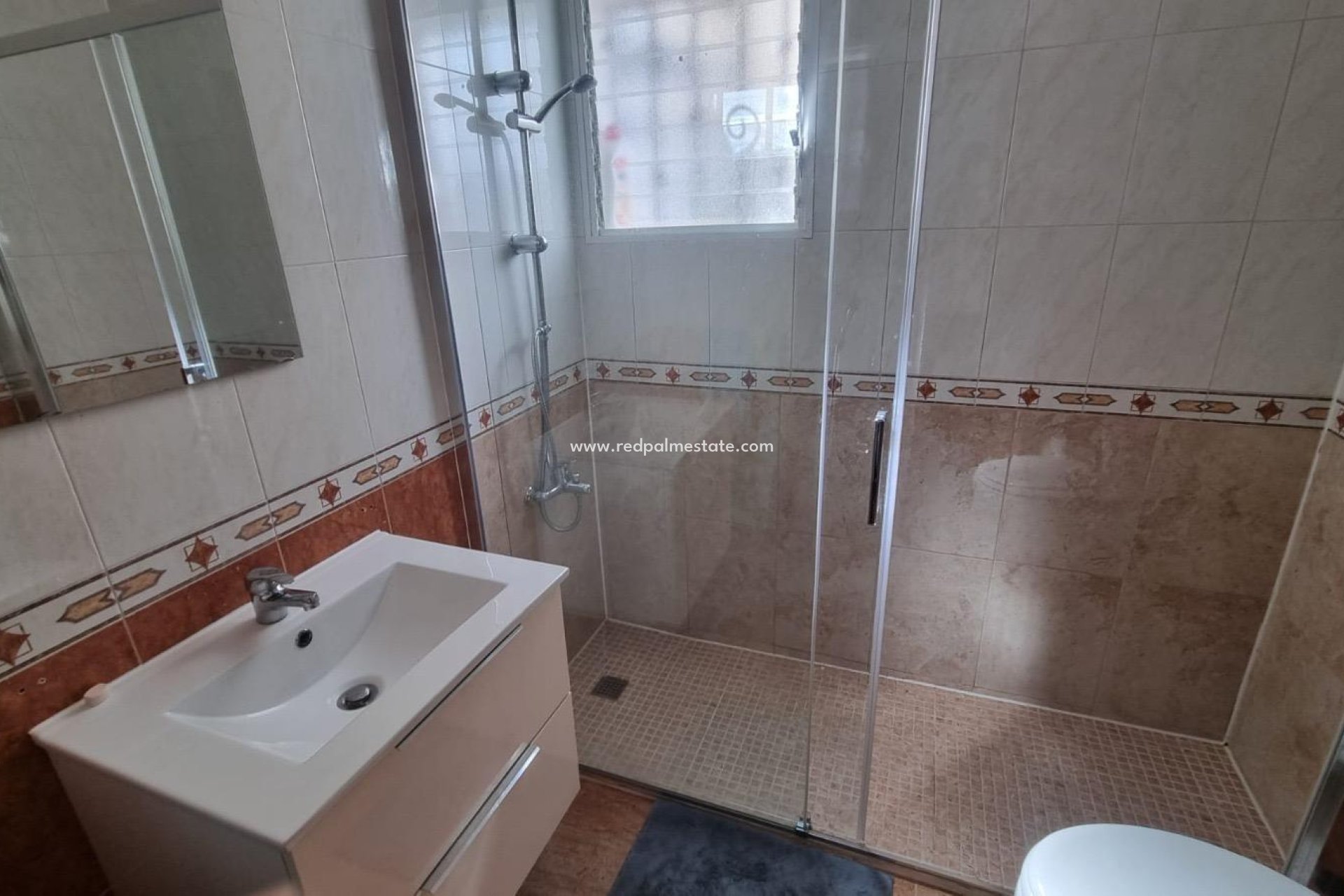 Resale - Town House -
Guardamar del Segura - Urbanizaciones