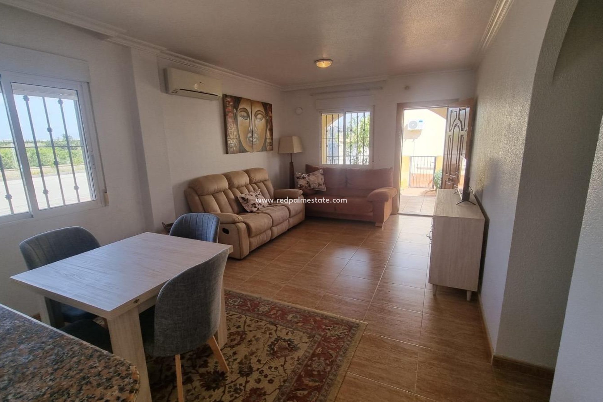 Resale - Town House -
Guardamar del Segura - Urbanizaciones