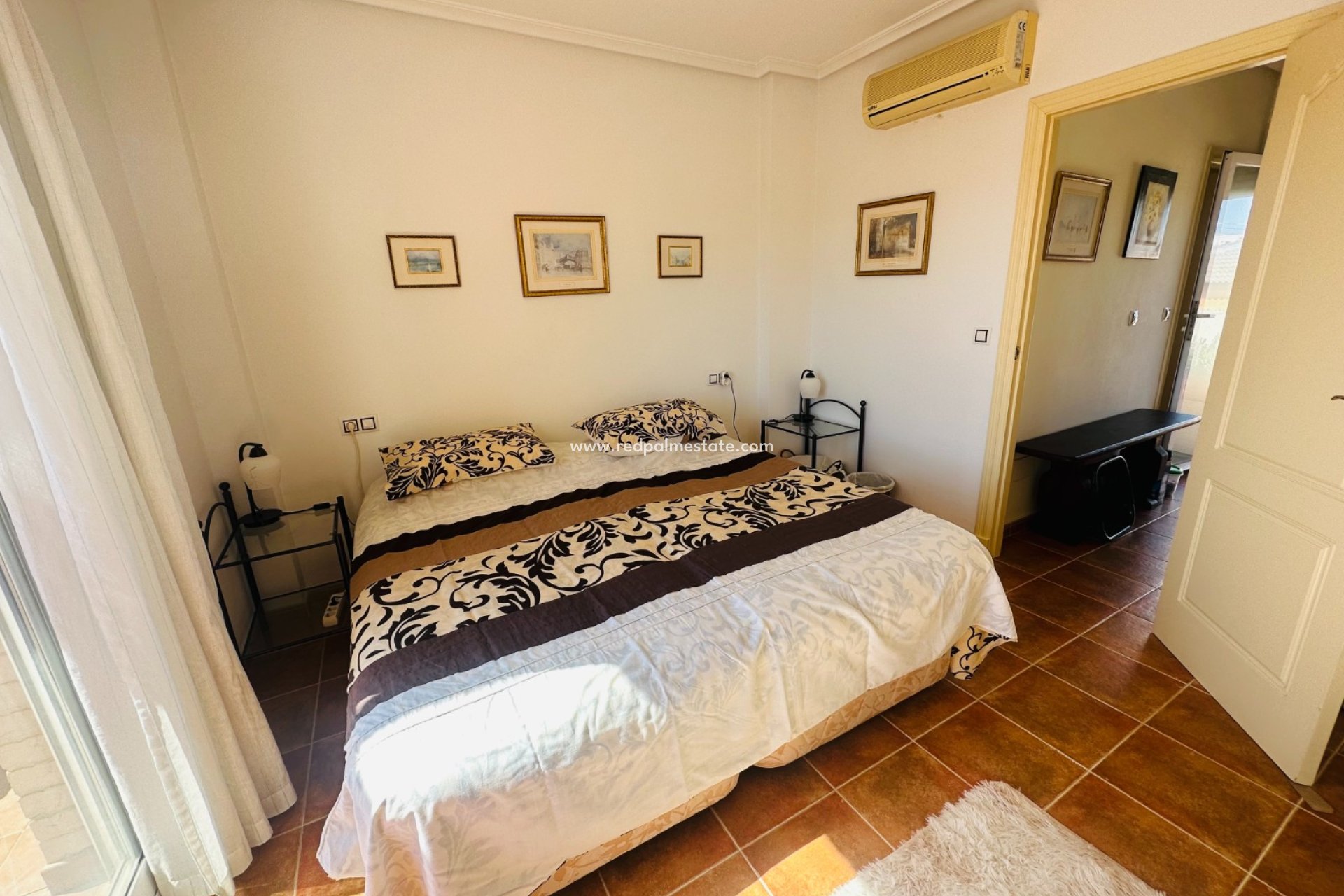 Resale - Town House -
Jacarilla - Inland
