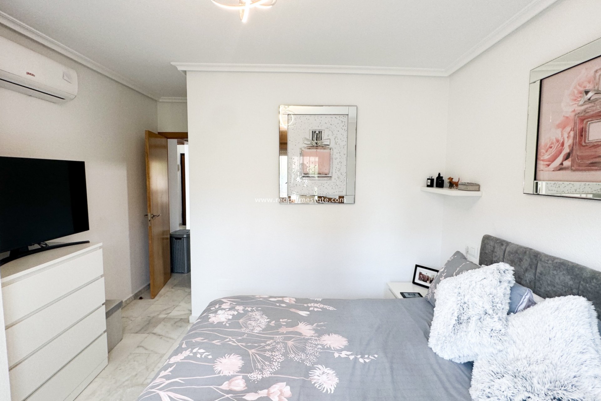 Resale - Town House -
La Finca Golf Resort - Inland