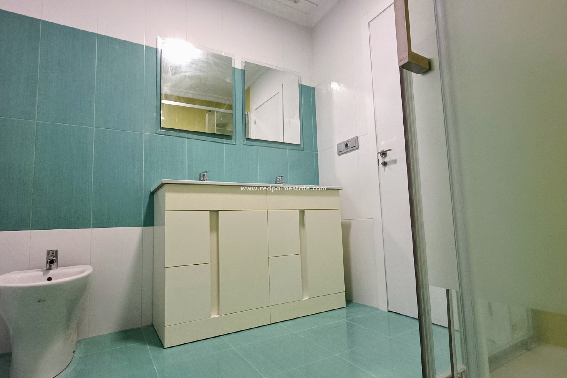 Resale - Town House -
La Romana - Inland