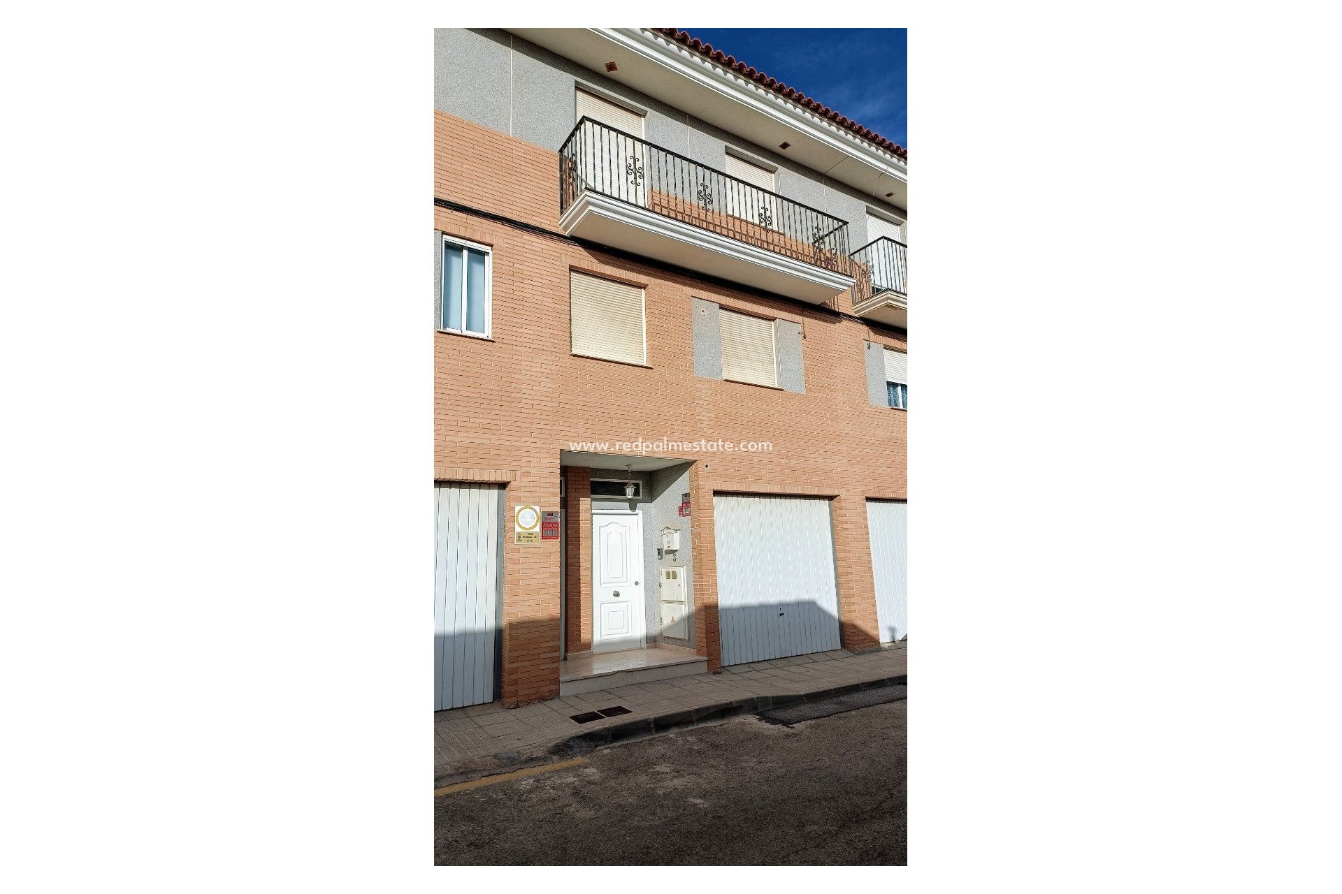 Resale - Town House -
La Romana - Inland