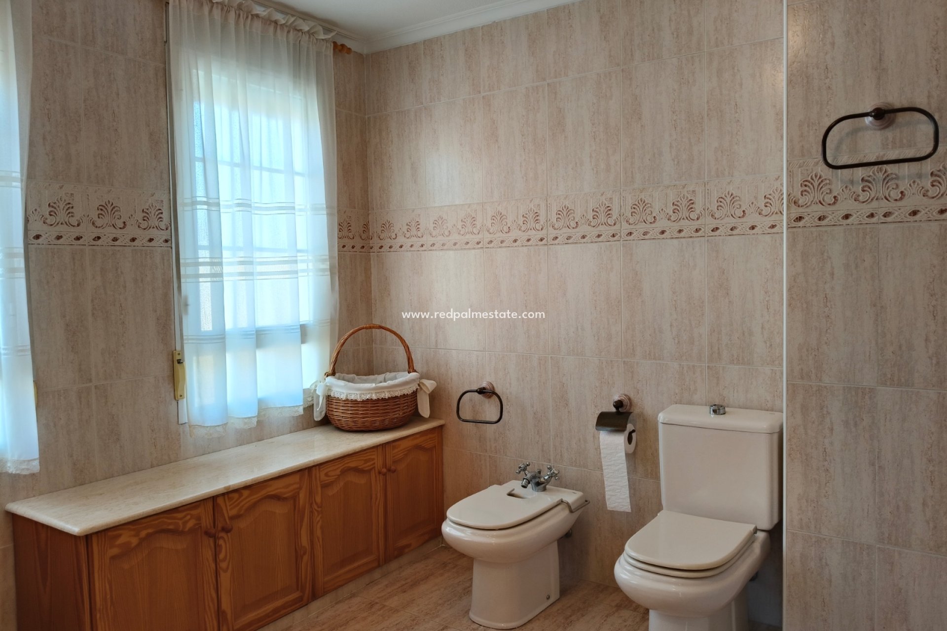 Resale - Town House -
La Romana - Inland