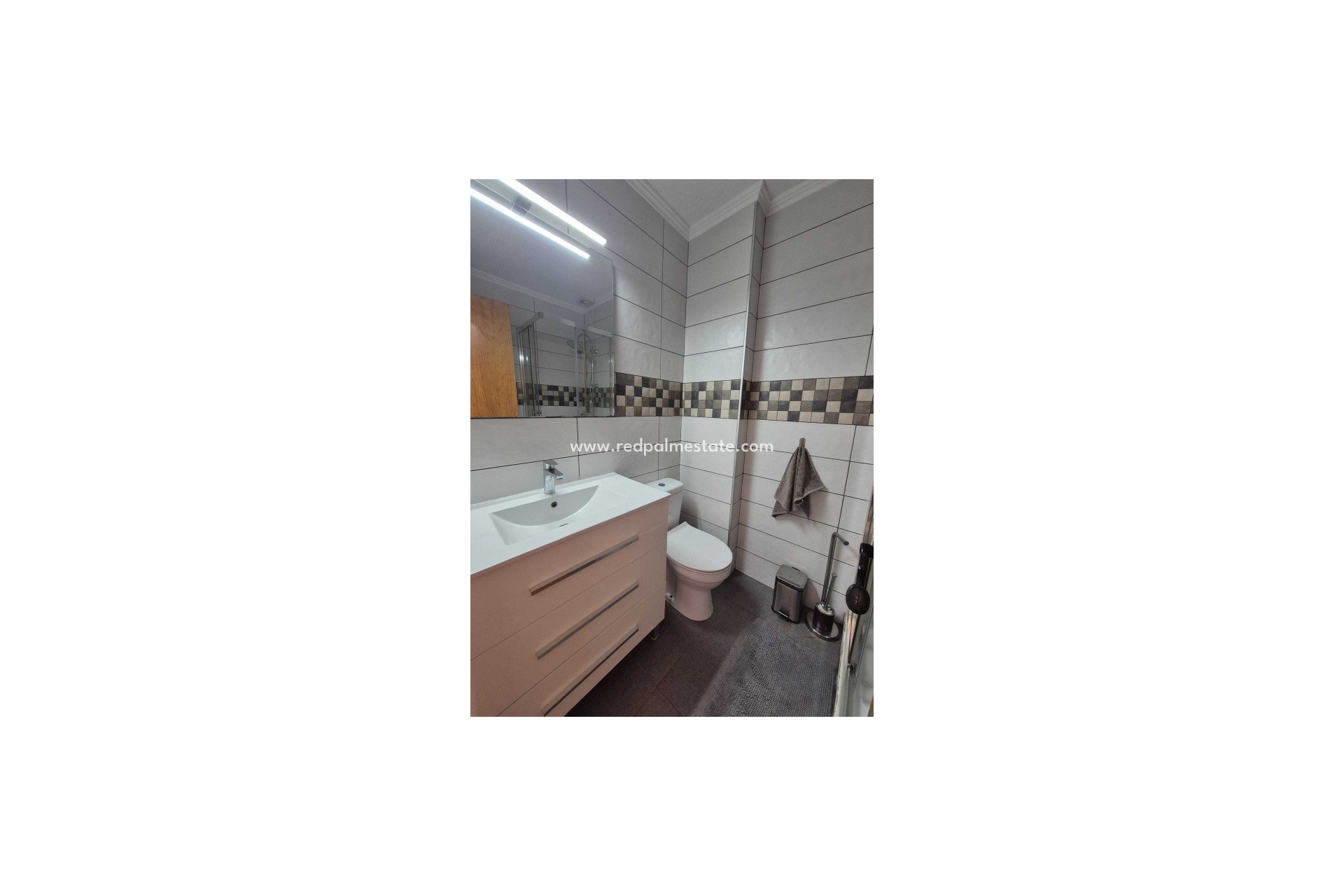 Resale - Town House -
La Rosaleda - Inland