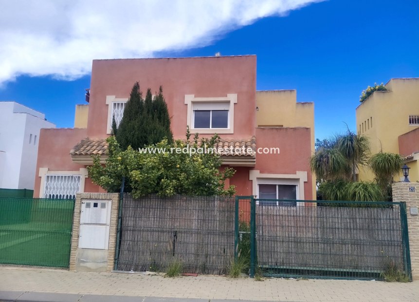 Resale - Town House -
La Tercia Golf Resort - Inland