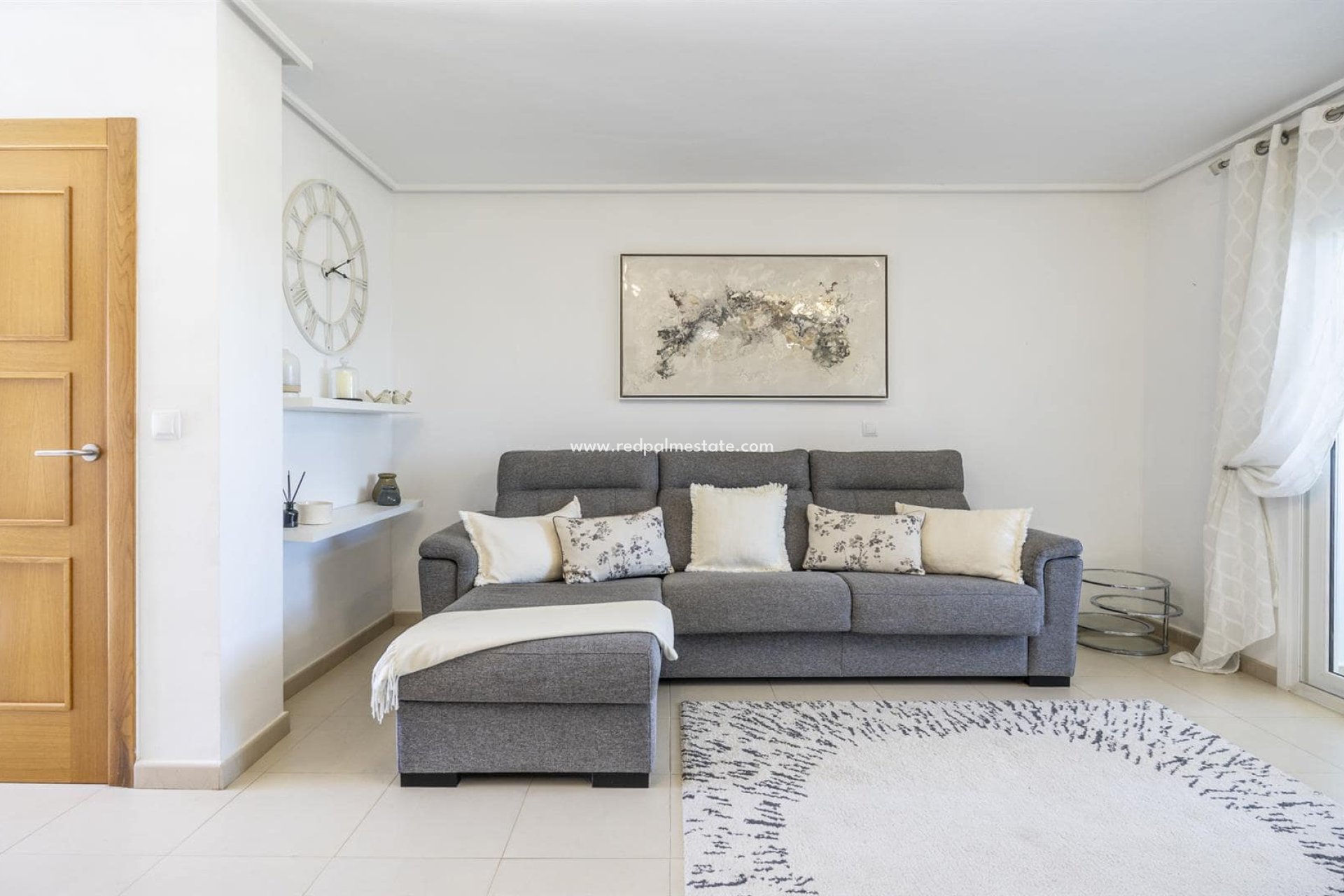 Resale - Town House -
La Torre Golf Resort - Inland