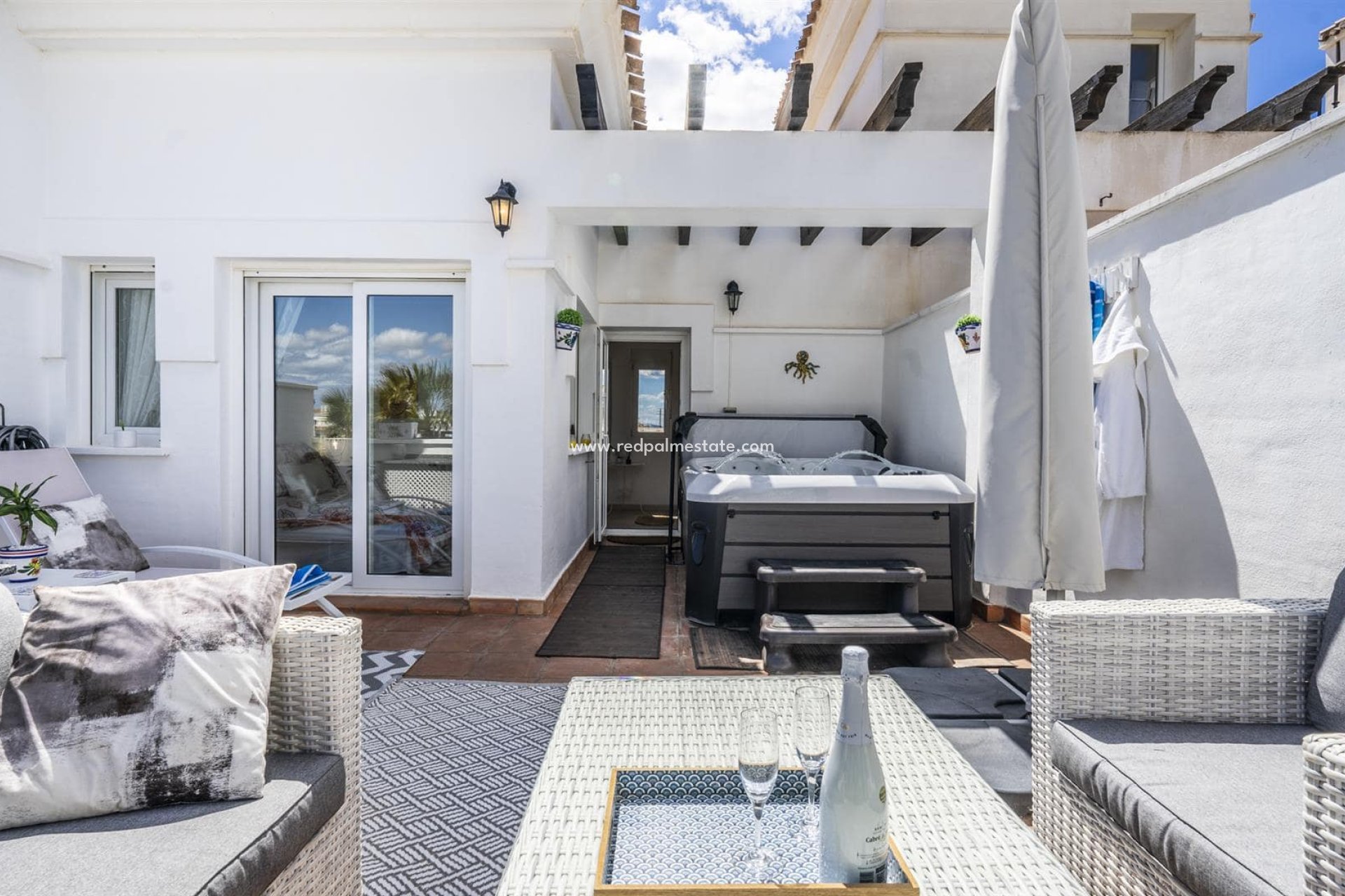 Resale - Town House -
La Torre Golf Resort - Inland
