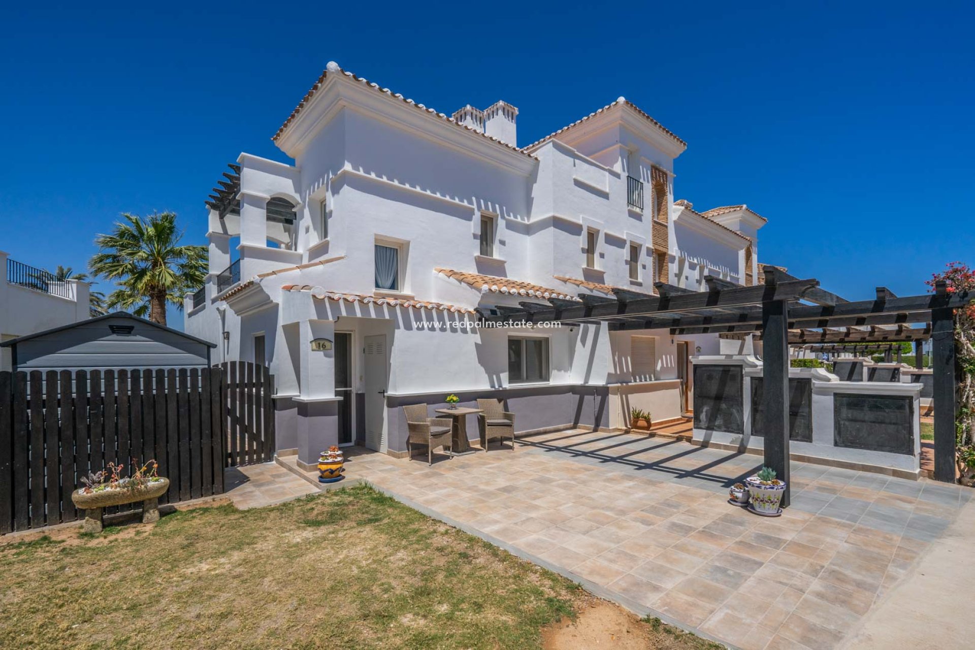 Resale - Town House -
La Torre Golf Resort - Inland