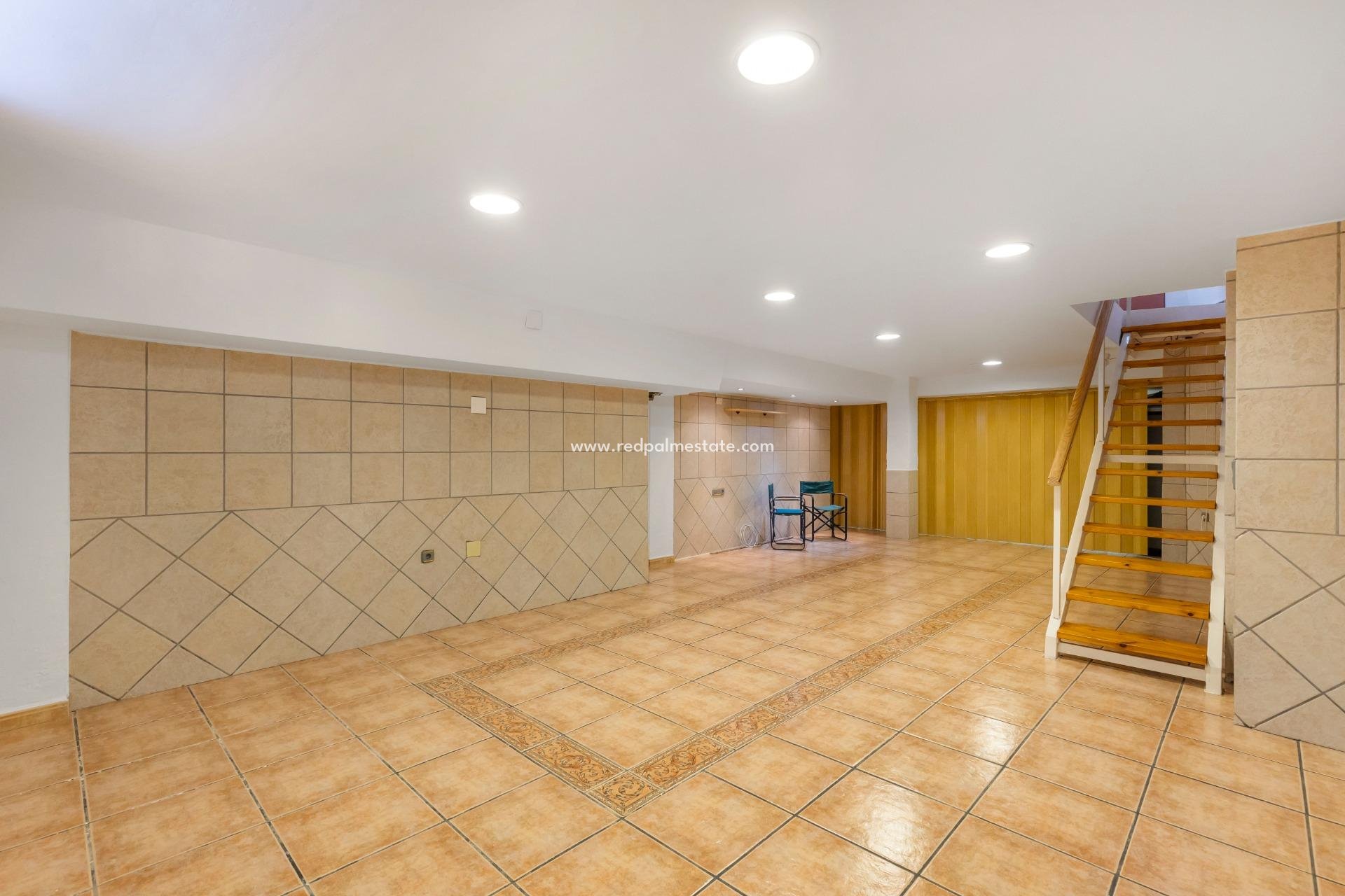 Resale - Town House -
Los Alcazares - Centro