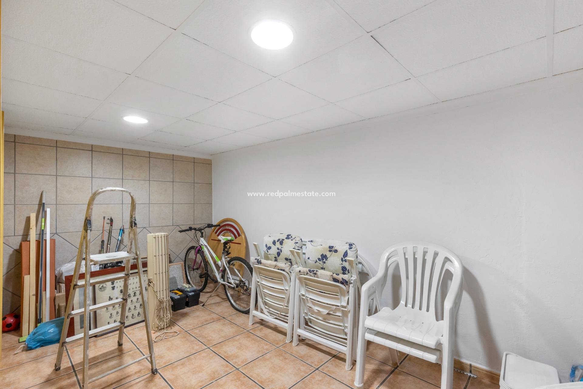 Resale - Town House -
Los Alcazares - Centro