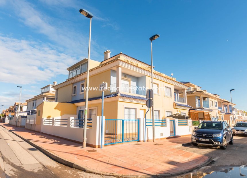 Resale - Town House -
Los Alczares - Los Alcazares