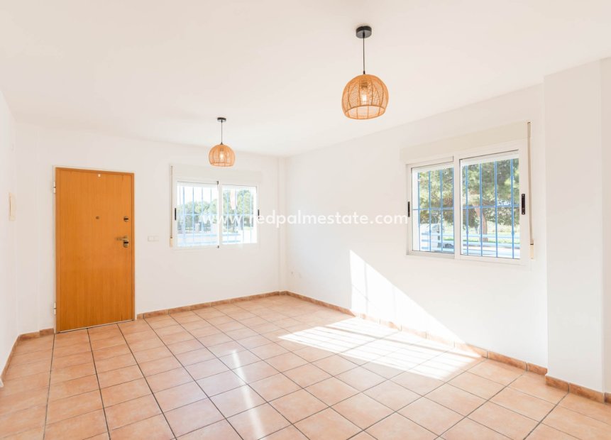 Resale - Town House -
Los Alczares - Los Alcazares