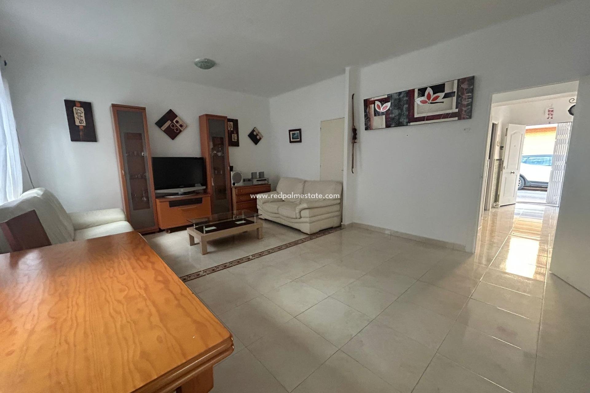 Resale - Town House -
Los Alczares - Los Alcazares