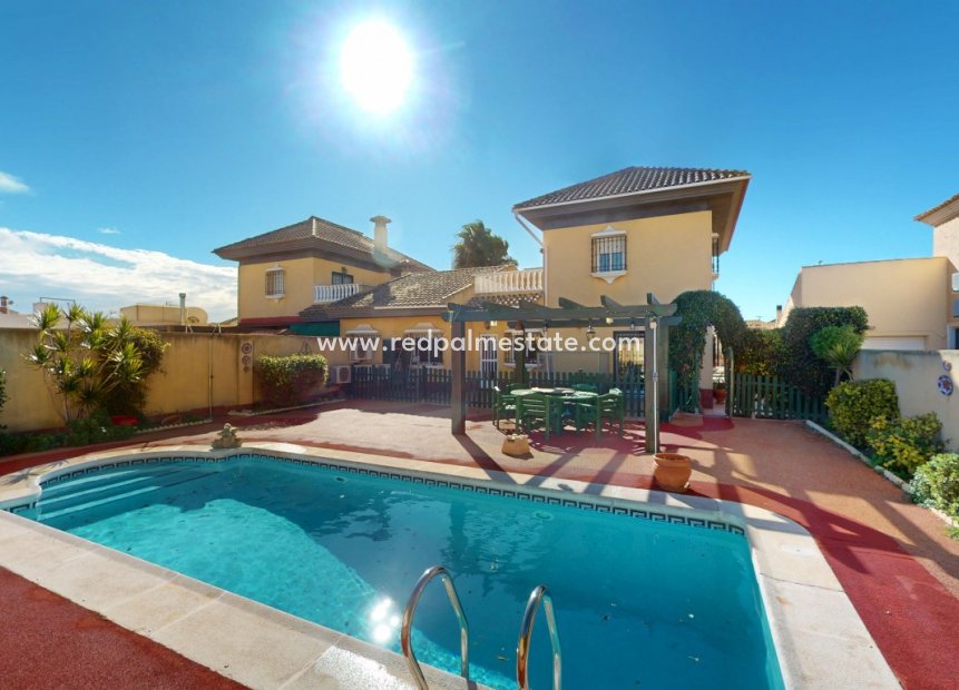 Resale - Town House -
Los Alczares - Los Alcazares