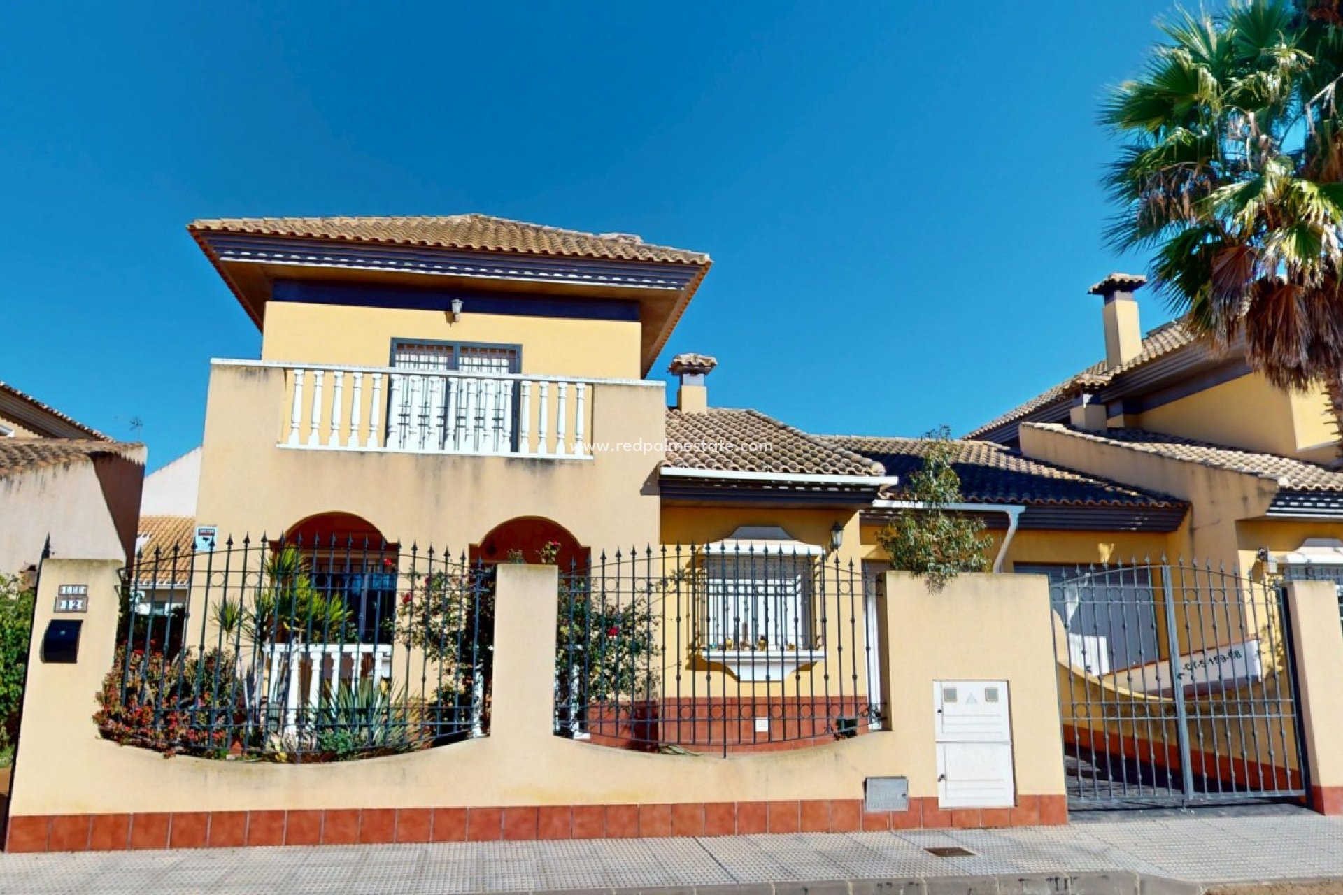 Resale - Town House -
Los Alczares - Los Alcazares