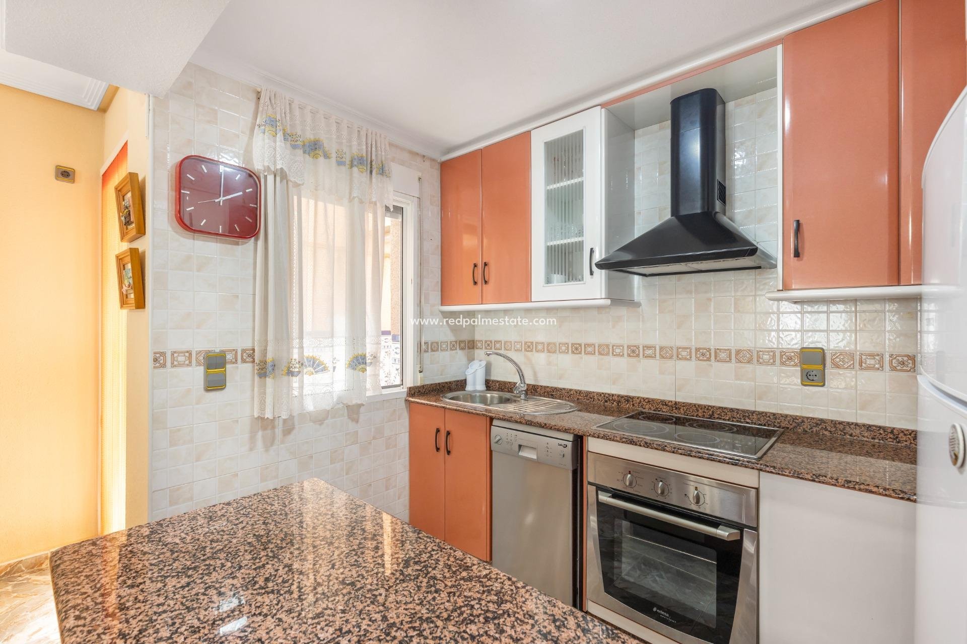 Resale - Town House -
Los Alczares - Los Alcazares