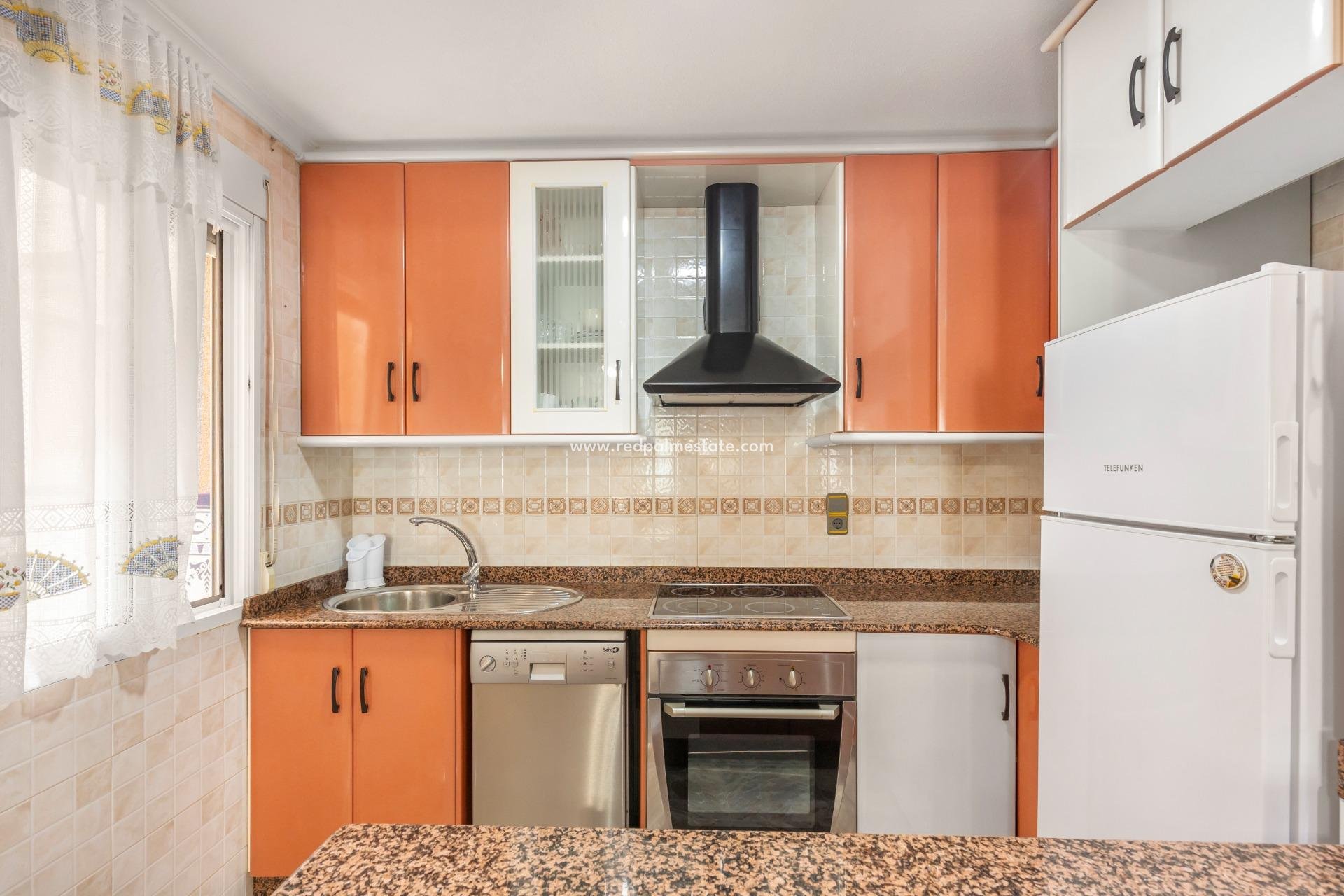 Resale - Town House -
Los Alczares - Los Alcazares