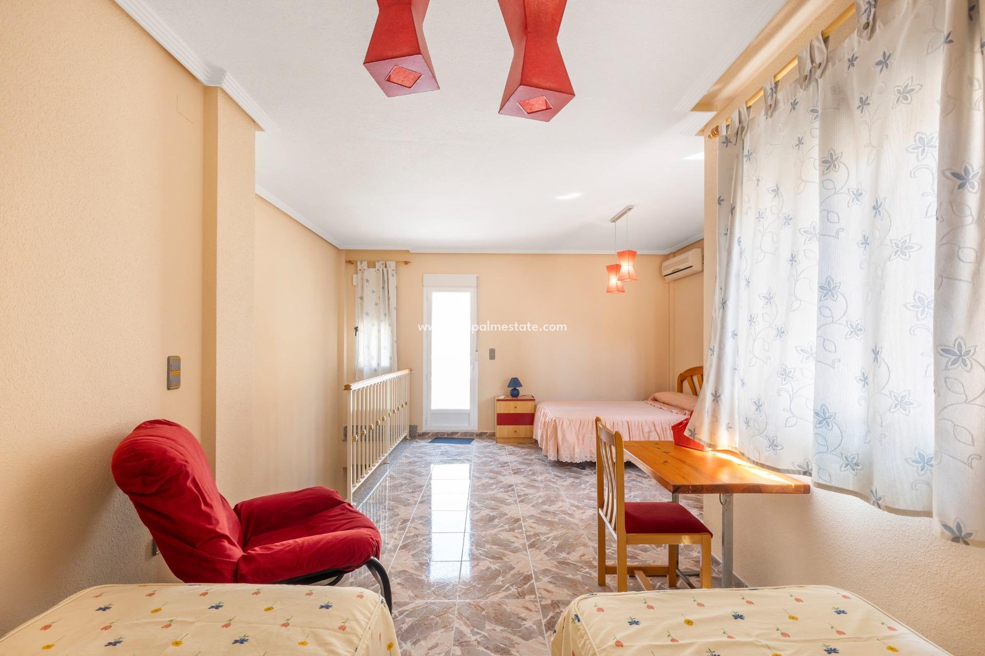 Resale - Town House -
Los Alczares - Los Alcazares